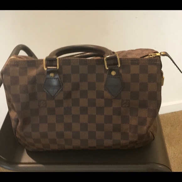 Louis Vuitton Handbags - Speedy 25 Louis Vuitton Hand Bag